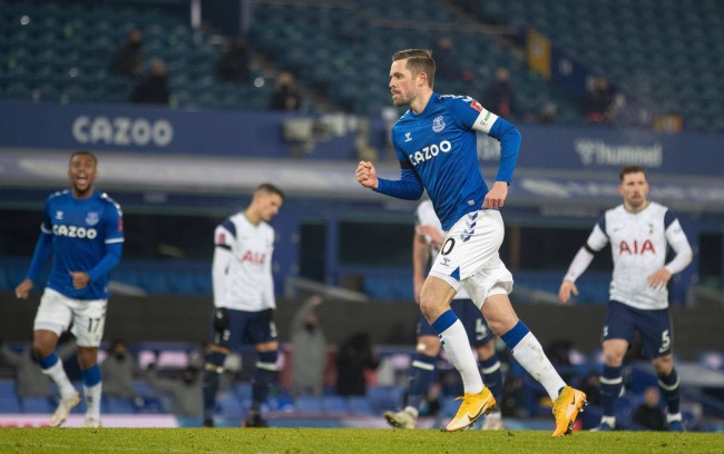 幫助她們在 幫助她們在